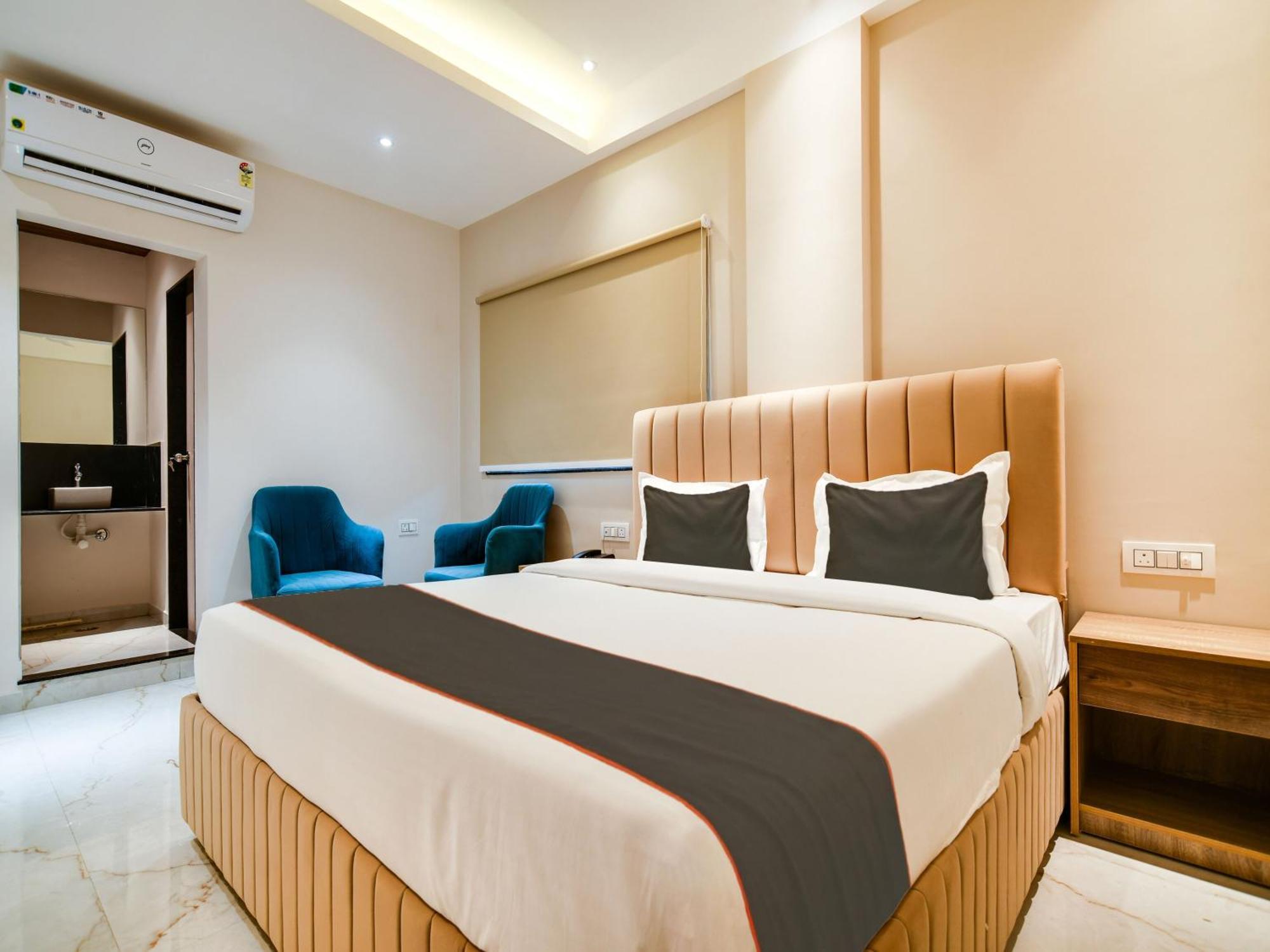 Collection O Hotel Mint 印多尔 外观 照片